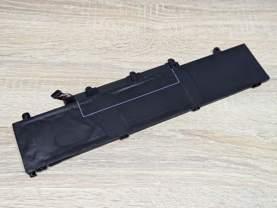 Б/В Оригінальна акумуляторна батарея Lenovo L19D3PD5