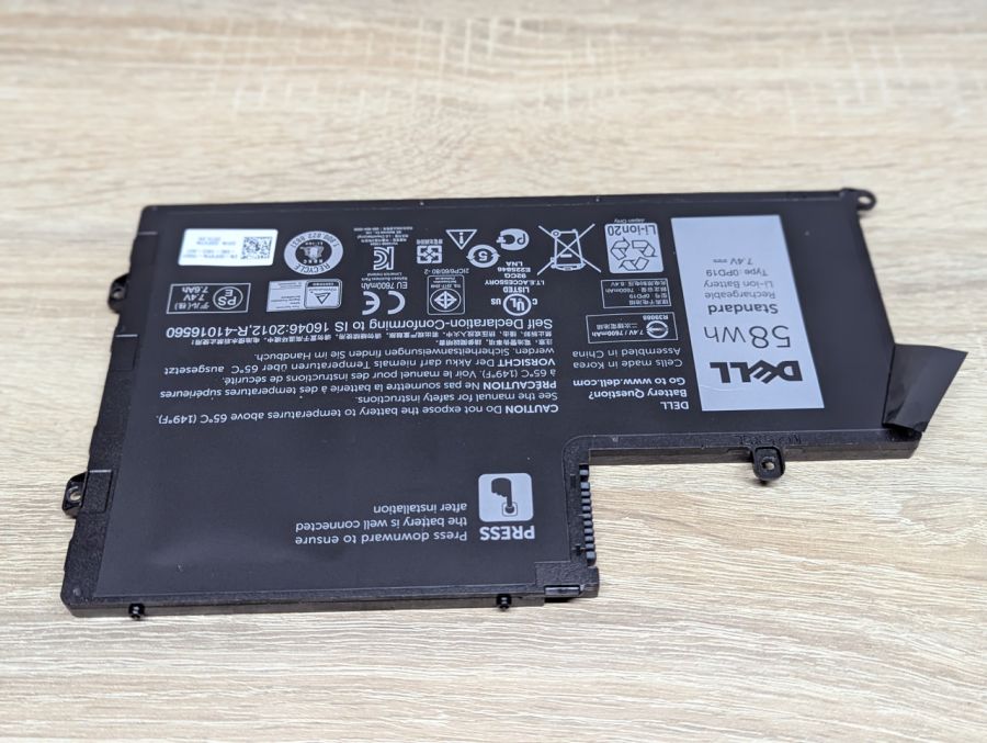 Б/В Оригінальна акумуляторна батарея Dell 0PD19