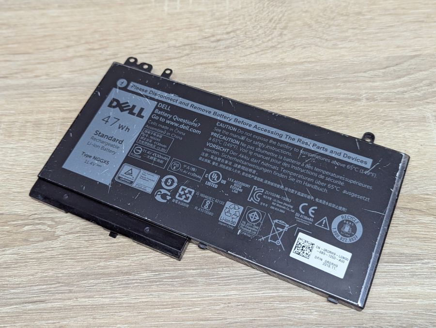 Б/В Оригінальна акумуляторна батарея Dell NGGX5