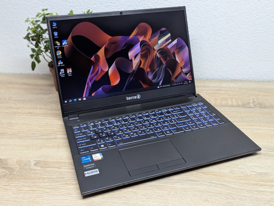 Ноутбук Б/В Terra Mobile 1516T, Intel Core i5-1135G7, DDR4 16 GB, SSD 256GB + HDD 1TB, 15.6" Full HD