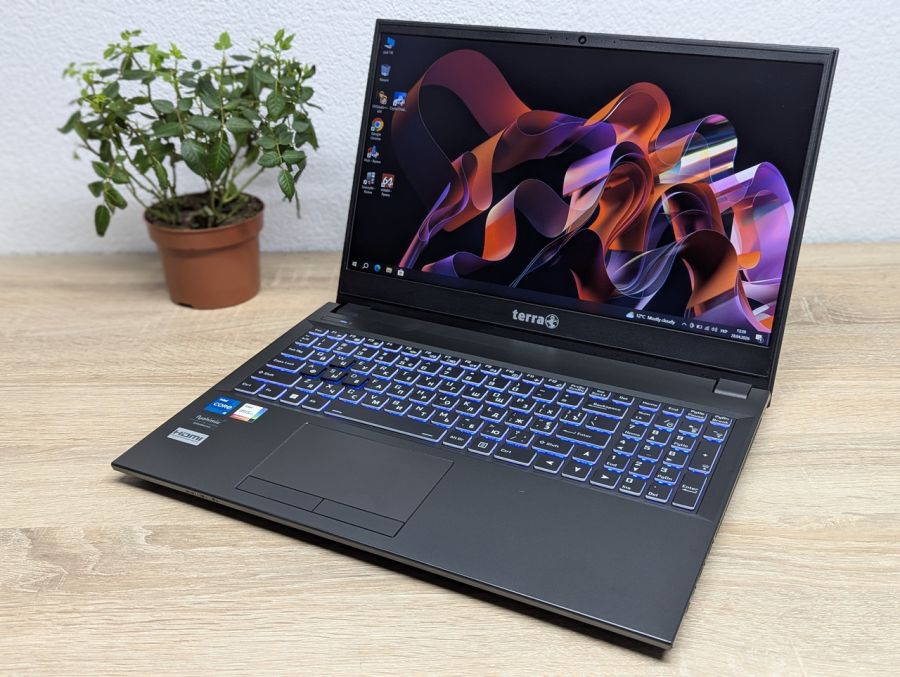Ноутбук Б/В Terra Mobile 1516T, Intel Core i5-1135G7, DDR4 16 GB, SSD 256GB + HDD 1TB, 15.6" Full HD