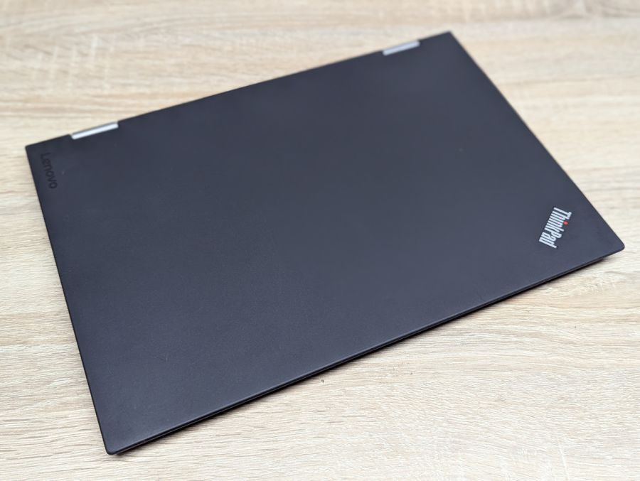 Ноутбук Б/В Lenovo X1 Yoga, Intel Core i5-7200U, DDR3, SSD 256GB, 14" Full HD Сенсор