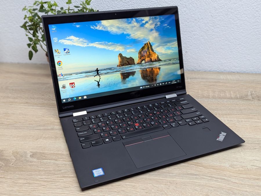 Ноутбук Б/В Lenovo X1 Yoga, Intel Core i5-7200U, DDR3, SSD 256GB, 14" Full HD Сенсор