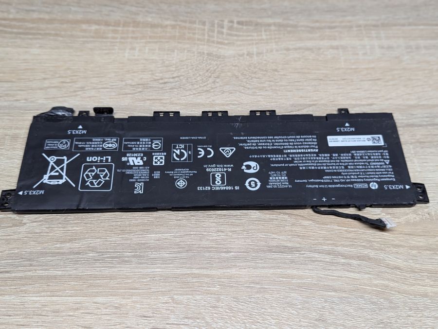 Б/В Оригінальна акумуляторна батарея HP KC04XL