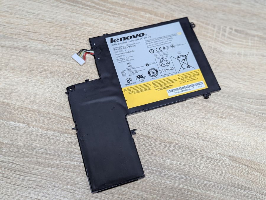 Б/В Оригінальна акумуляторна батарея Lenovo L11M3P01