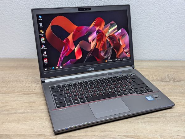 Ноутбук Б/В Fujitsu LifeBook E746, Intel Core i5-6200U, DDR4 8 GB, SSD 128GB, 14" Full HD