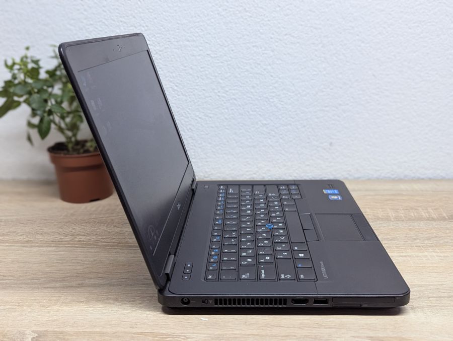 Ноутбук Б/В Dell Latitude E5440, Intel Core i5-4310U, DDR3 8 GB, SSD 256GB, 14" HD