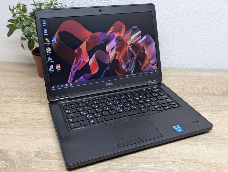 Ноутбук Б/В Dell Latitude E5450, Intel Core i3-5010U, DDR3 8 GB, SSD 128GB, 14" HD