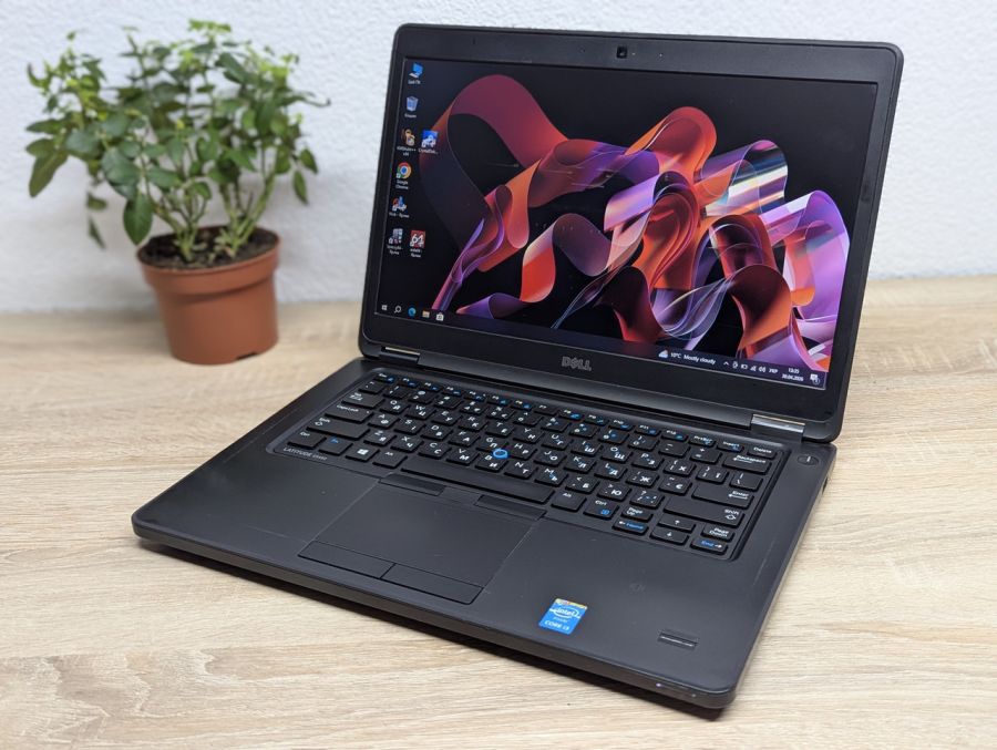 Ноутбук Б/В Dell Latitude E5450, Intel Core i3-5010U, DDR3 8 GB, SSD 128GB, 14" HD