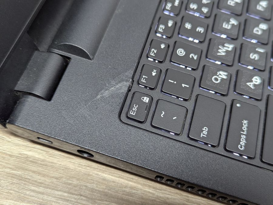 Ноутбук Б/В Dell Inspiron 3543, Intel Core i5-5200U, DDR3 8 GB, SSD 128GB, NVIDIA GeForce 820M 2Gb, 15.6"