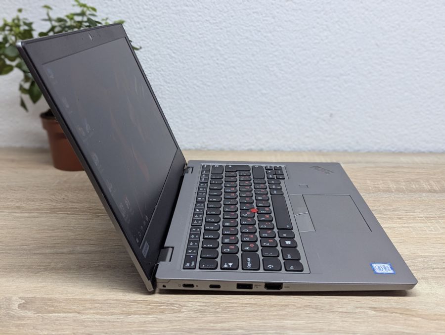 Ноутбук Б/В Lenovo ThinkPad L390, Intel Core i3-8145U, DDR4 16 GB, SSD 256GB, 13" Full HD