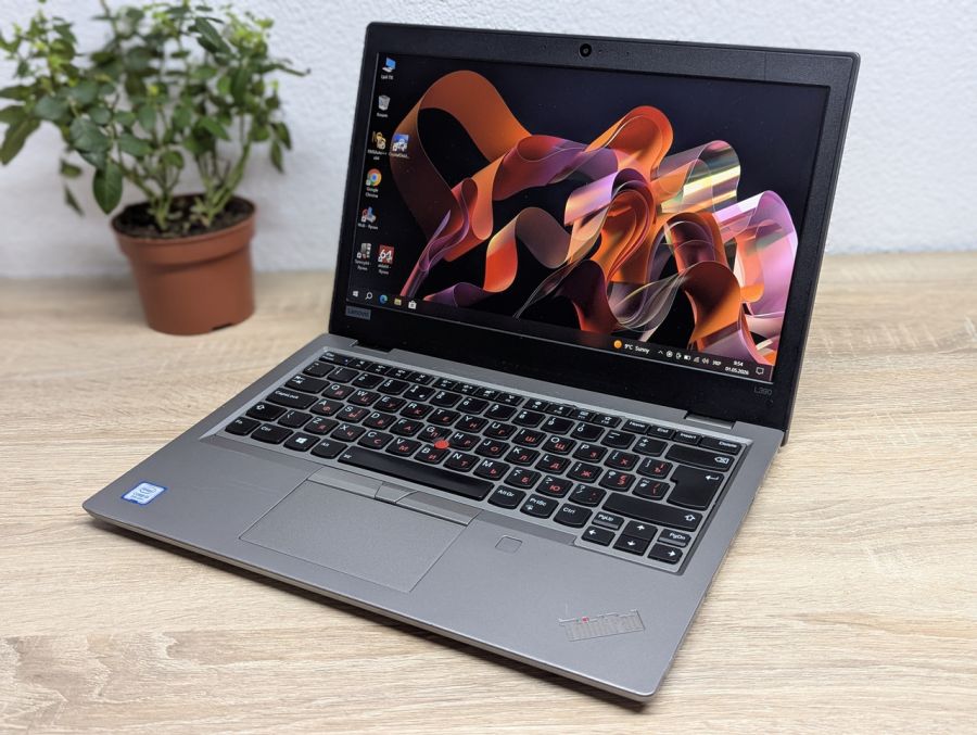 Ноутбук Б/В Lenovo ThinkPad L390, Intel Core i3-8145U, DDR4 16 GB, SSD 256GB, 13" Full HD