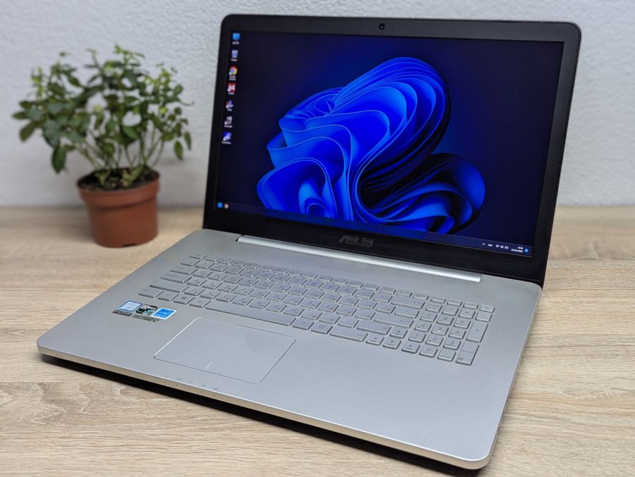 Ноутбук Б/В ASUS Vivobook Pro N752VX, Intel Core i7-6700HQ, DDR4 16 GB, SSD 128GB + HDD 320GB, NVIDIA GeForce GTX 950M 2Gb, 17" Full HD