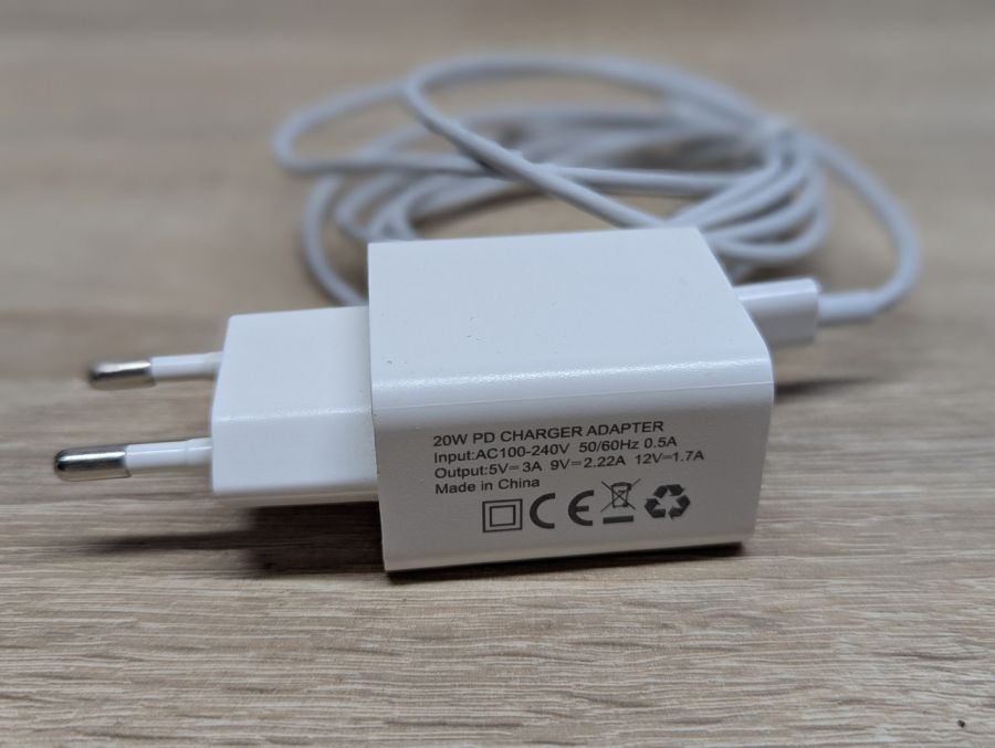 Новий Мережевий зарядний пристрій Hogi USB-C to Lightning 20W