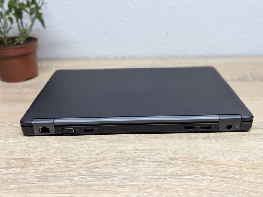 Ноутбук Б/В Dell Latitude E5450, Intel Core i5-5300U, DDR3 8 GB, SSD 128GB, 14" HD