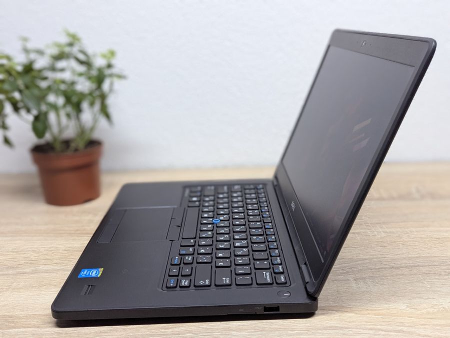 Ноутбук Б/В Dell Latitude E5450, Intel Core i5-5300U, DDR3 8 GB, SSD 128GB, 14" HD