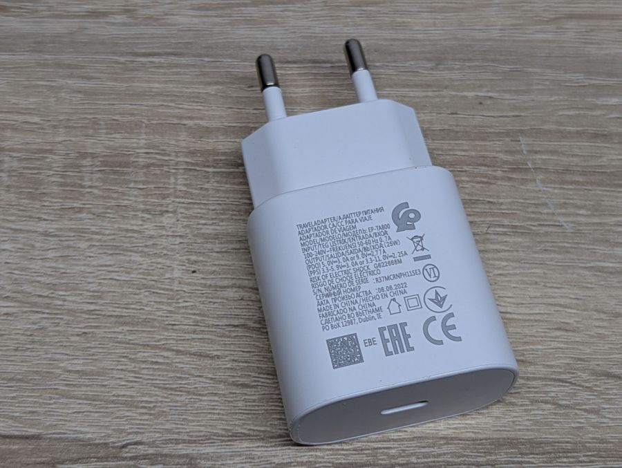 Новий Мережевий зарядний пристрій EP-TA800 25 Вт USB-C