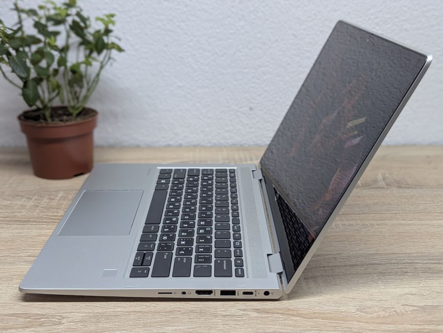 Ноутбук Б/В HP ProBook X360 435 G7, AMD Ryzen 3 4300U, DDR4 16 GB, SSD 256GB, AMD Radeon Graphics, 13" Full HD Сенсор