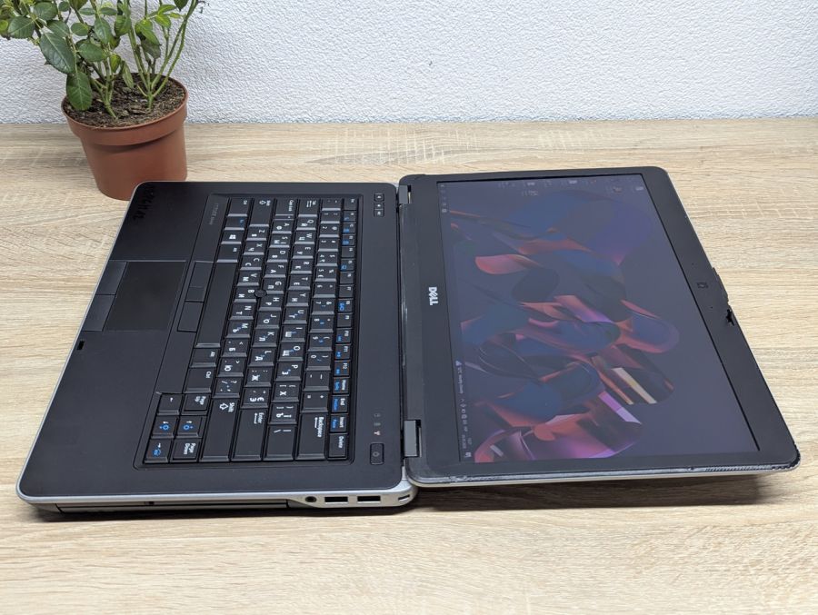 Ноутбук Б/В Dell Latitude E6440, Intel Core i5-4310M, DDR3 8 GB, SSD 256GB, AMD Radeon HD 8600M 2Gb, 14" HD
