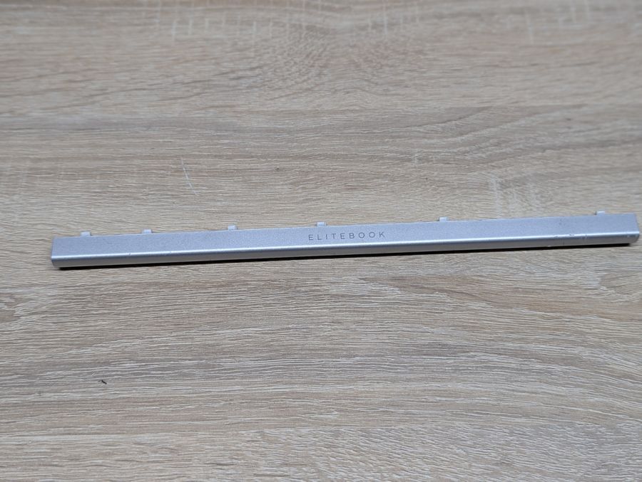 Б/В Заглушка петель для HP EliteBook 840 G5,840 G6