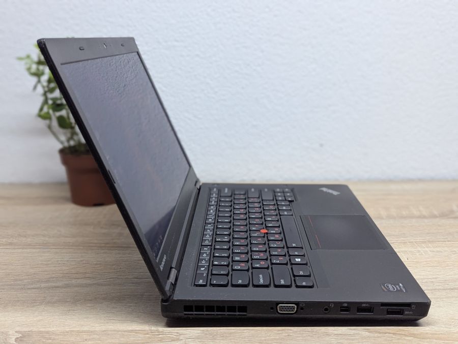 Ноутбук Б/В Lenovo T440P, Intel Core i7-4600M, DDR3 8GB, SSD 128GB, 14" HD
