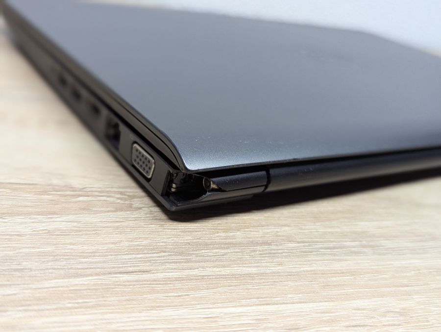 Ноутбук Б/В Dell Latitude 3550, Intel Core i5-5200U, DDR3 8GB, SSD 256GB, NVIDIA GeForce 830M 2GB, 15.6" Full HD
