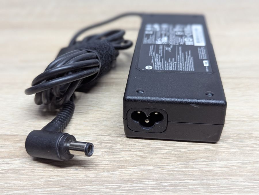 Б/В Б\В Блок живлення HP 90W 7.4x5.0 кутовий