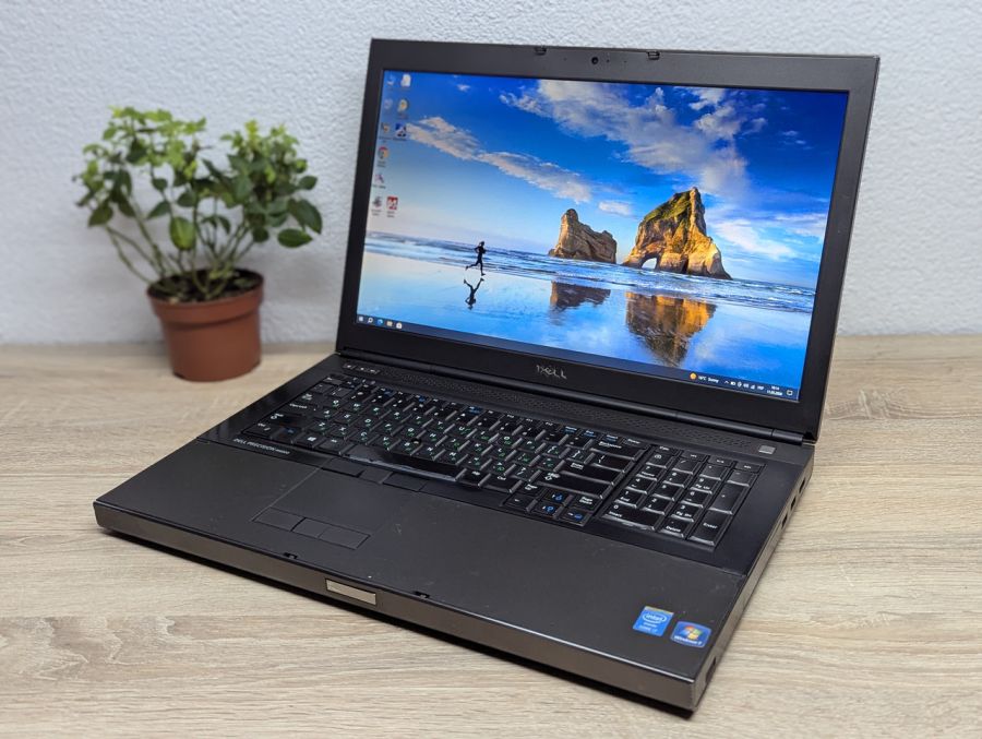 Ноутбук Б/В Dell Precision M6800, Intel Core i7-4810MQ, DDR3 24 GB, SSD 360GB + HDD 1TB, AMD FirePro M6100 2Gb, 17" Full HD