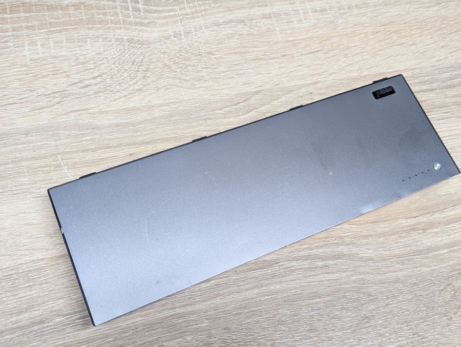 Б/В Оригінальна акумуляторна батарея Dell C565C [ProductHub SKU C565C-85]