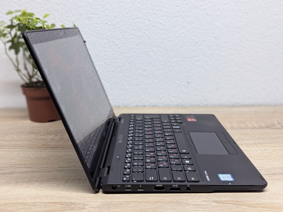 Ноутбук Б/В Fujitsu LifeBook U939X, Intel Core i5-8265U, DDR4 16 GB, SSD 256GB, 13" Full HD Сенсор