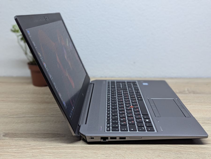 Ноутбук Б/В HP ZBook 15 G5, Intel Core i7-8750H, DDR4, SSD 960GB, NVIDIA Quadro P2000, 15.6" Full HD