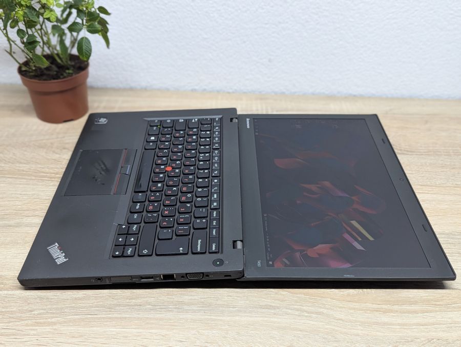 Ноутбук Б/В Lenovo ThinkPad T450, Intel Core i5-5300U, DDR3 8GB, SSD 128GB, 14" HD