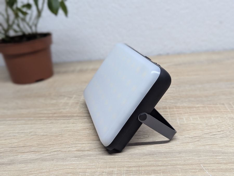 Новий Кемпінговий LED-ліхтар Eventek з функцією Power Bank 20 000 мАг