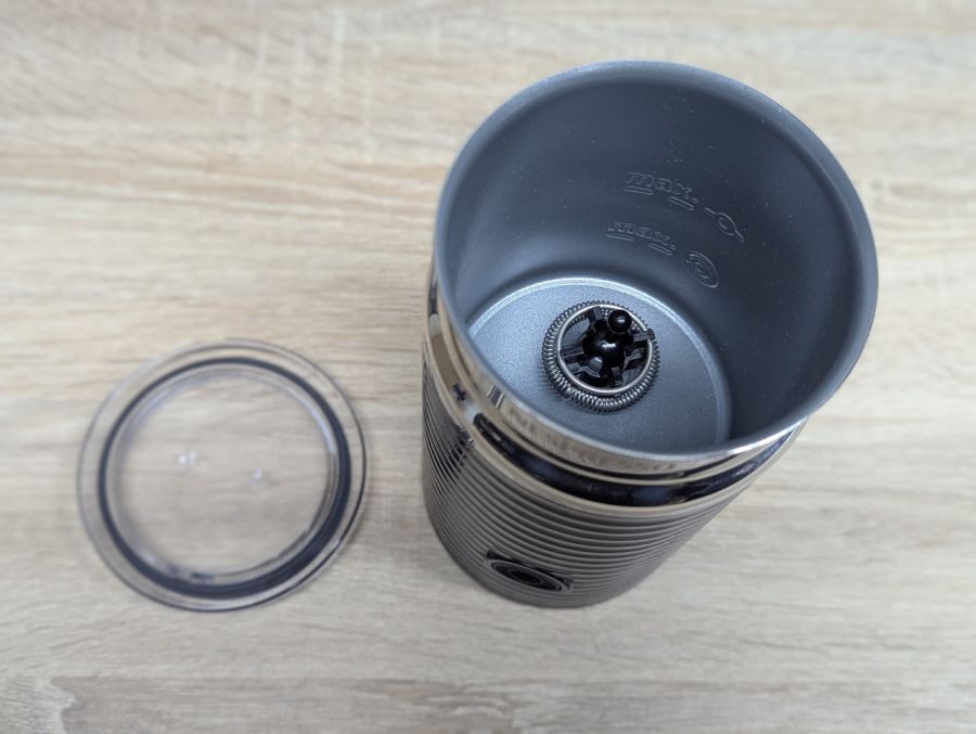 Новий Капучинатор,спінювач молока Nespresso Aeroccino 3