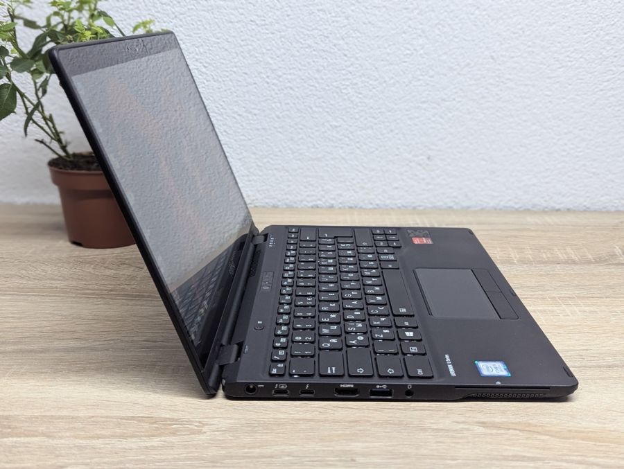 Ноутбук Б/В Fujitsu LifeBook U939X, Intel Core i5-8265U, DDR4 16 GB, SSD 256GB, 13" Full HD Сенсор