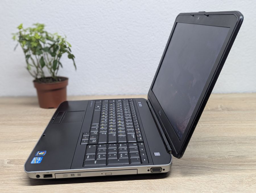 Ноутбук Б/В Dell Latitude E5530, Intel Core i5-3340M, DDR3 8 GB, SSD 128GB, 15.6" HD