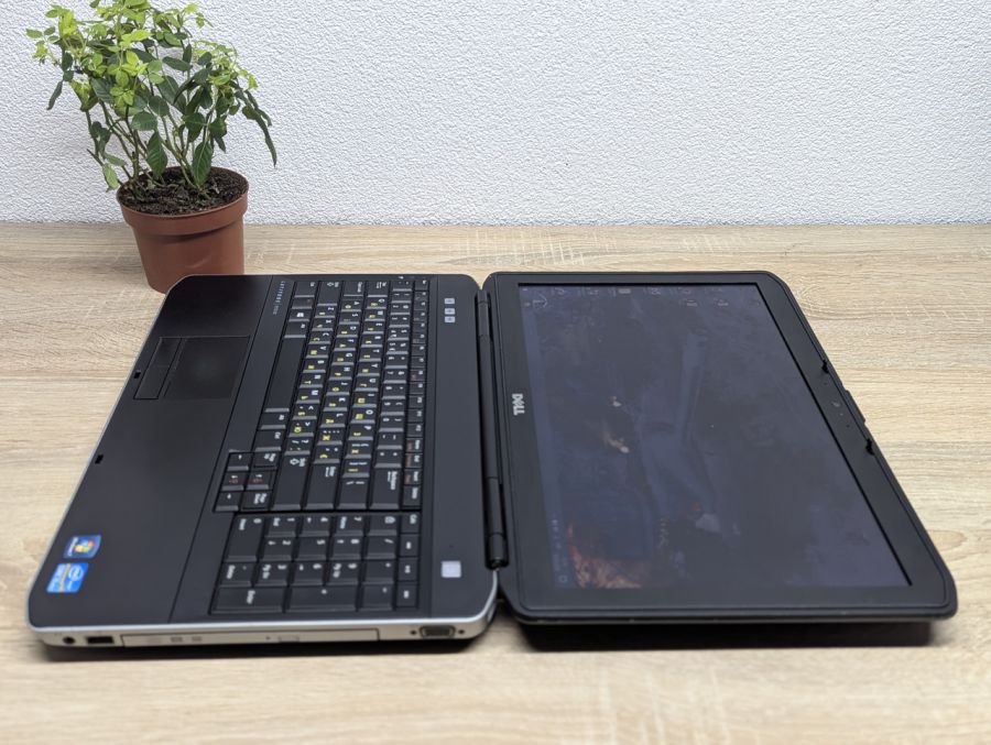 Ноутбук Б/В Dell Latitude E5530, Intel Core i5-3340M, DDR3 8 GB, SSD 128GB, 15.6" HD