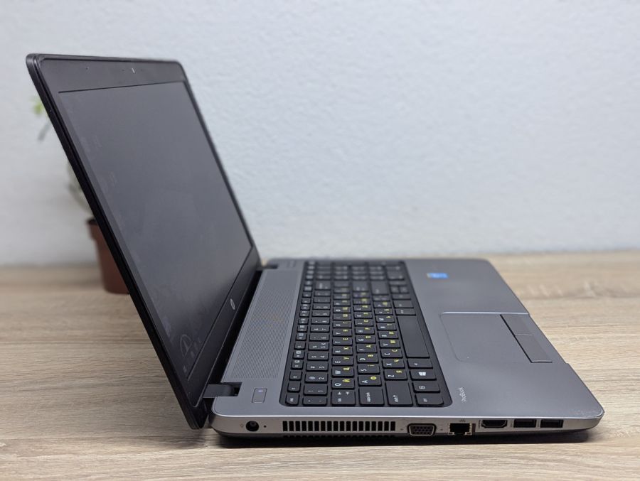 Ноутбук Б/В HP ProBook 450 G1, Intel Core i3-4000M, DDR3 8 GB, SSD 128GB, 15.6" HD