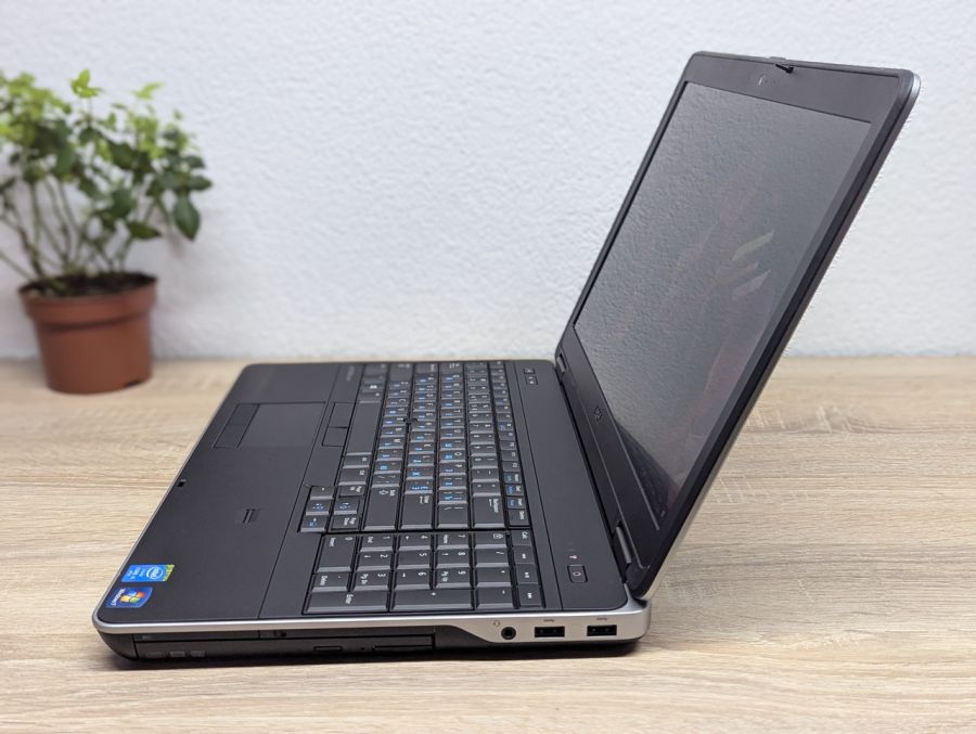 Ноутбук Б/В Dell Latitude E6540, Intel Core i5-4310M, DDR3 8 GB, SSD 256GB, AMD Radeon HD 8790M 2Gb, 15.6" Full HD