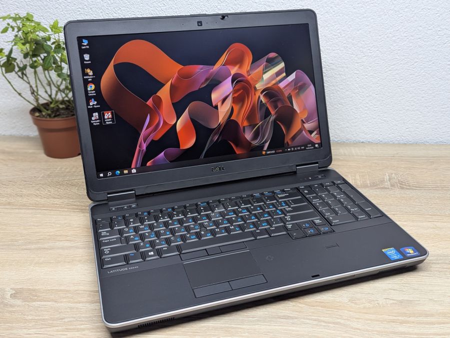 Ноутбук Б/В Dell Latitude E6540, Intel Core i5-4310M, DDR3 8 GB, SSD 256GB, AMD Radeon HD 8790M 2Gb, 15.6" Full HD