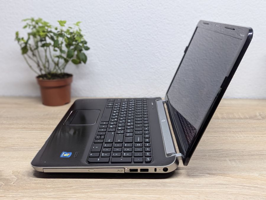 Ноутбук Б/В HP Pavilion dv6, Intel Core i7-2630QM, DDR3 8 GB, SSD 256GB, AMD Radeon HD 6700, 15.6" HD