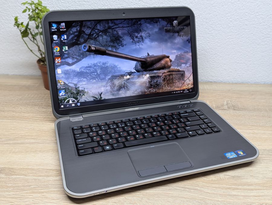 Ноутбук Б/В Dell Inspiron 5520, Intel Core i5-3210U, DDR3 8 GB, SSD 128GB, AMD Radeon HD 7600M 1Gb, 15.6" HD