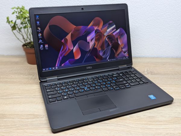 Ноутбук Б/В Dell Latitude E5550, Intel Core i5-5300U, DDR3 8 GB, SSD 128GB, 15.6" Full HD