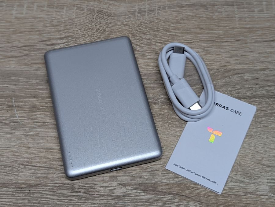 Новий Павербанк магнітний Torras MiniMag 5000 mAh 18W