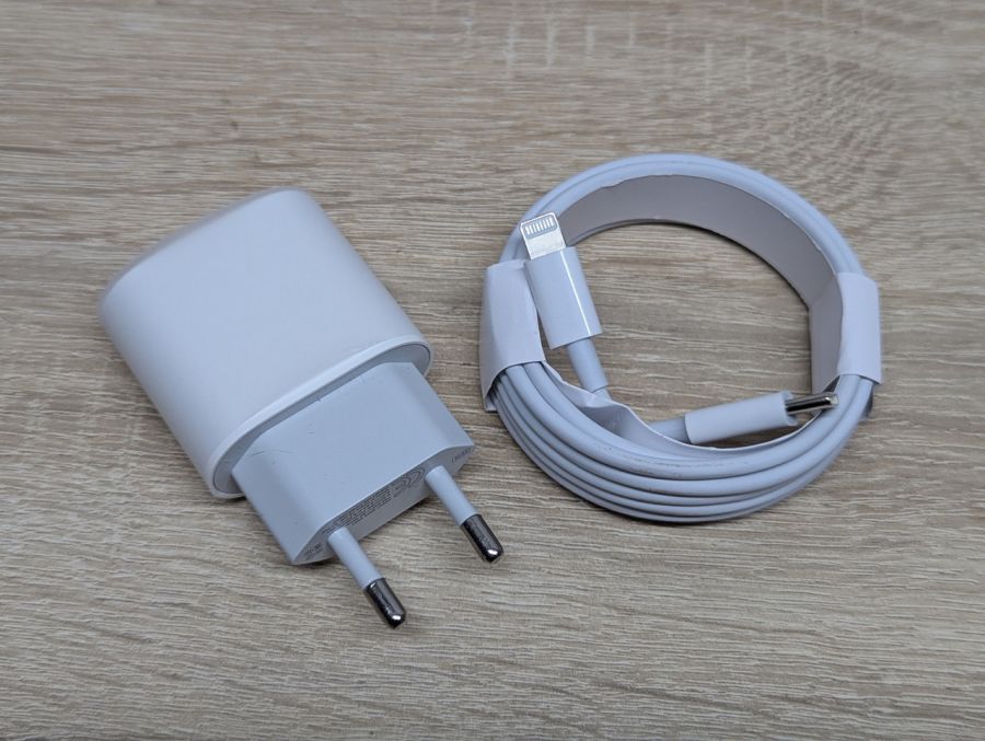 Новий Адаптер живлення USB-C-Lightning 20 Вт