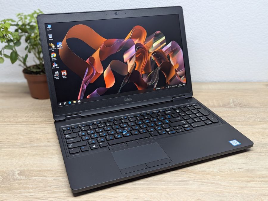 Ноутбук Б/В Dell Latitude 5580, Intel Core i5-6300U, DDR4 8 GB, SSD 128GB, 15.6" Full HD