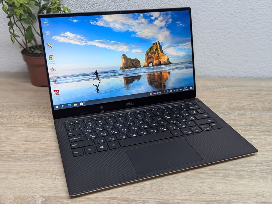 Ноутбук Б/В Dell XPS 13 7390, Intel Core i7-10510U, DDR3 16 GB, SSD 256GB, 13" Full HD Сенсор