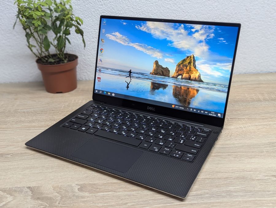 Ноутбук Б/В Dell XPS 13 7390, Intel Core i7-10510U, DDR3 16 GB, SSD 256GB, 13" Full HD Сенсор