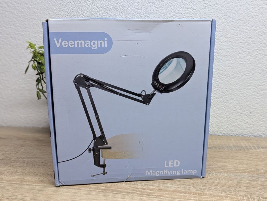 Новий Cвітлодіодна лампа-лупа Veemagni ME902