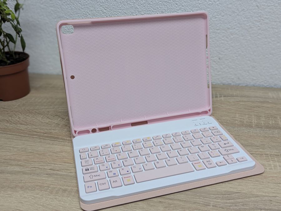 Новий Чохол-клавіатура для iPad Air 3/Pro 10.5 та iPad 7/8/9-го поколінь